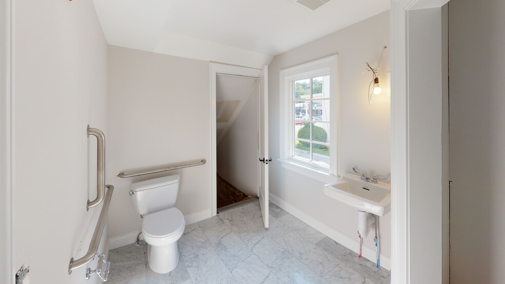 More Photos Of 113 Washington St, Morristown Office For Sale