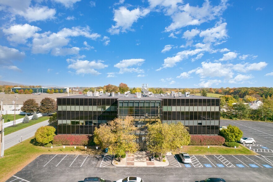 More Photos Of 3605 Vartan Way, Harrisburg Office For Lease
