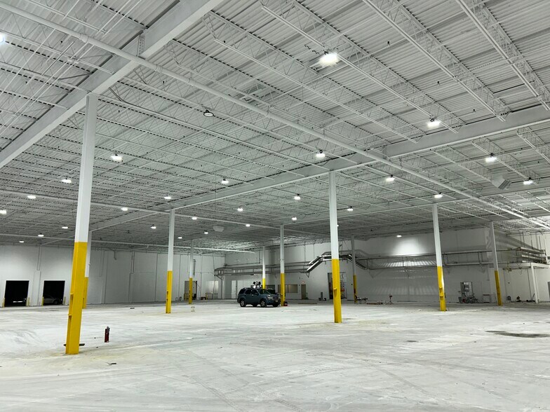 More Photos Of 250 Canal Rd, Fairless Hills Warehouse For Lease