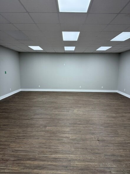 More Photos Of 152 Homochitto St, Natchez Light Manufacturing For Lease