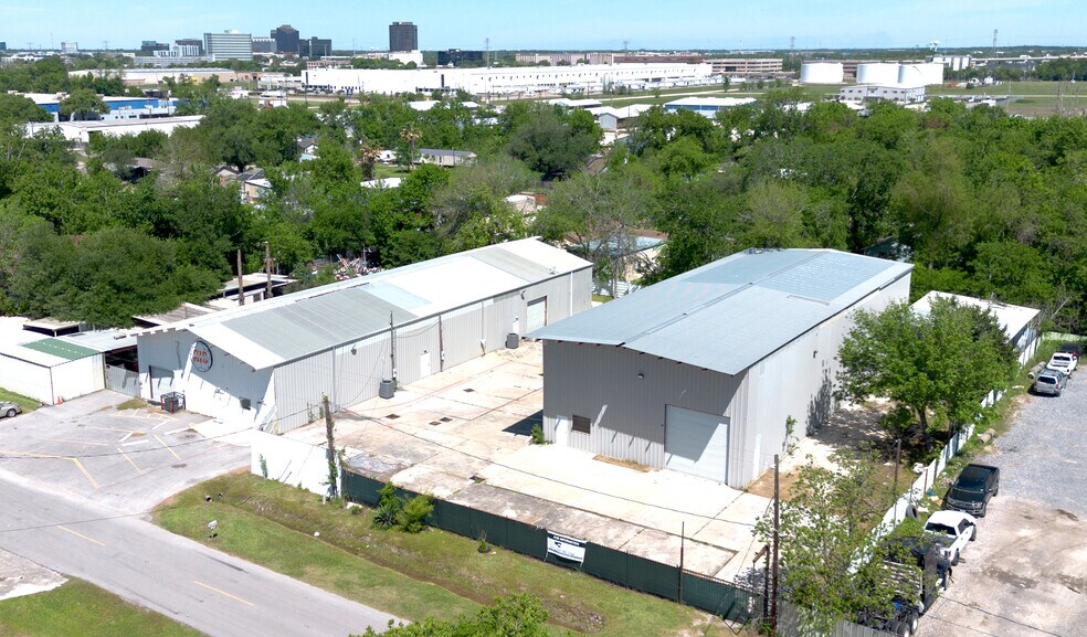 More Photos Of 703 Buschong St, Houston Manufacturing For Lease