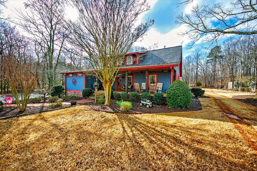 More Photos Of 7990 Bethel Rd, Gainesville Multifamily For Sale