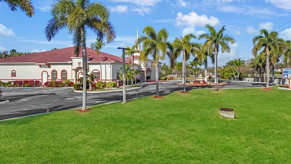 More Photos Of 7025 Summerville Ter, Lake Worth Religious Facility For Sale