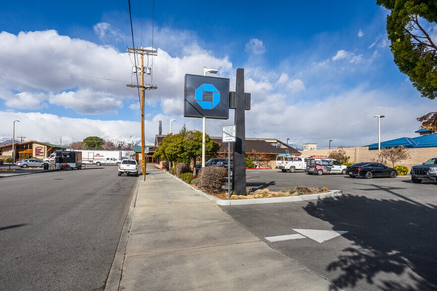 More Photos Of 400 N Main St, Bishop Storefront For Sale