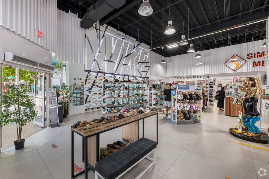 More Photos Of 235 Lincoln Rd, Miami Beach Unknown For Lease