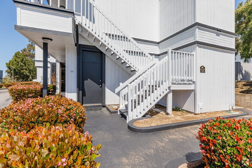 More Photos Of 1241 Carlsbad Village Dr, Carlsbad Medical For Sale