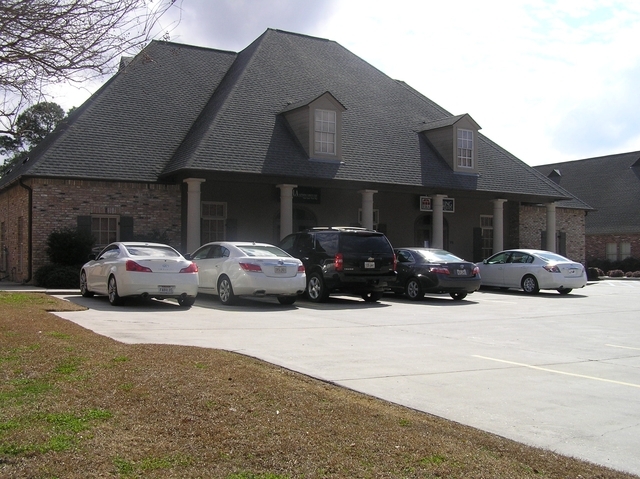 Primary Photo Of 9247 Bluebonnet Blvd, Baton Rouge Office For Sale