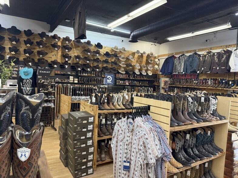 More Photos Of 168-188 Federal Blvd, Denver Freestanding For Lease