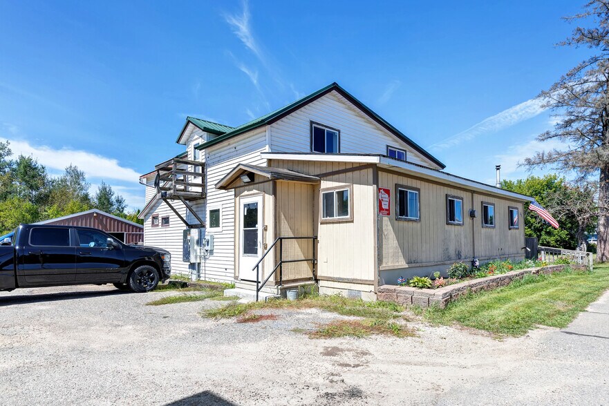 Primary Photo Of 621 Bissell St, White Lake Restaurant For Sale