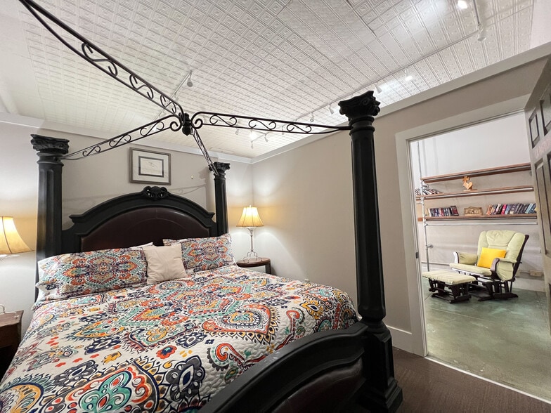 More Photos Of 114 N 5th St, Alpine Storefront For Sale