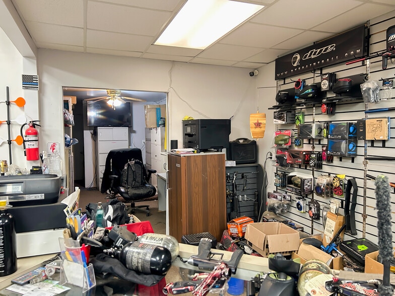 More Photos Of 718 E Mount Morris Rd, Mount Morris Storefront Retail Residential For Sale