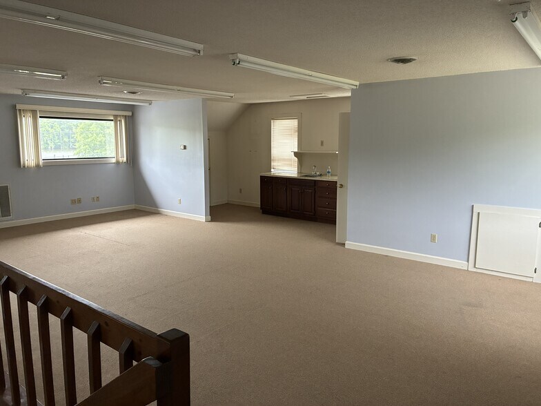 More Photos Of 212 W Water St, Plymouth Office Residential For Lease