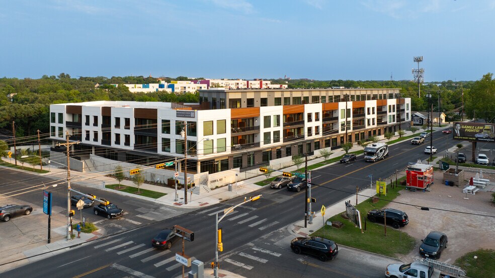 More Photos Of 2209 S First St, Austin Apartments For Sale