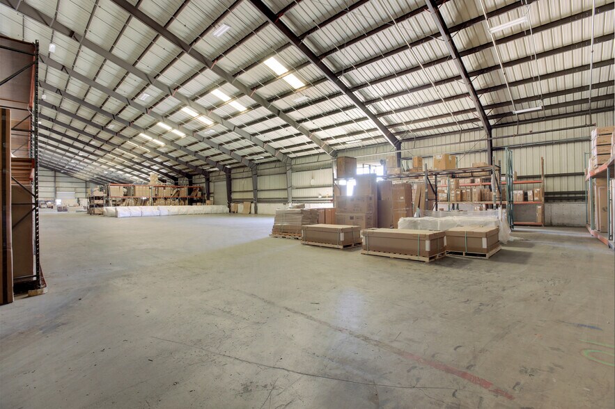 More Photos Of 379 Epley Dr, Yuba City Warehouse For Sale