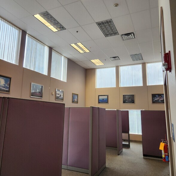 More Photos Of 5300 MacArthur Blvd, Vancouver Office For Lease