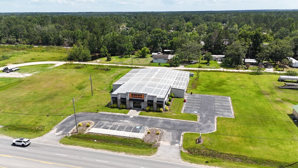 More Photos Of 1205 W Parker St, Baxley Freestanding For Lease