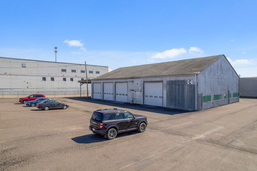More Photos Of 232 Division St, Kingston Warehouse For Lease