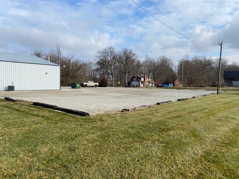 More Photos Of 6930 SR 67 Hwy, Muncie Light Distribution For Sale
