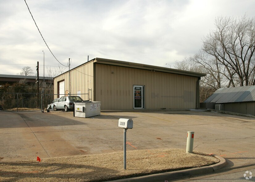 More Photos Of 2009 S Santa Fe Ave, Oklahoma City Unknown For Lease