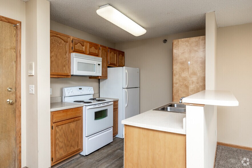 More Photos Of 8845 Northpark Ct, Johnston Apartments For Lease