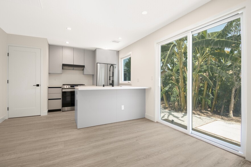 More Photos Of 4121 Monroe St, Los Angeles Apartments For Sale