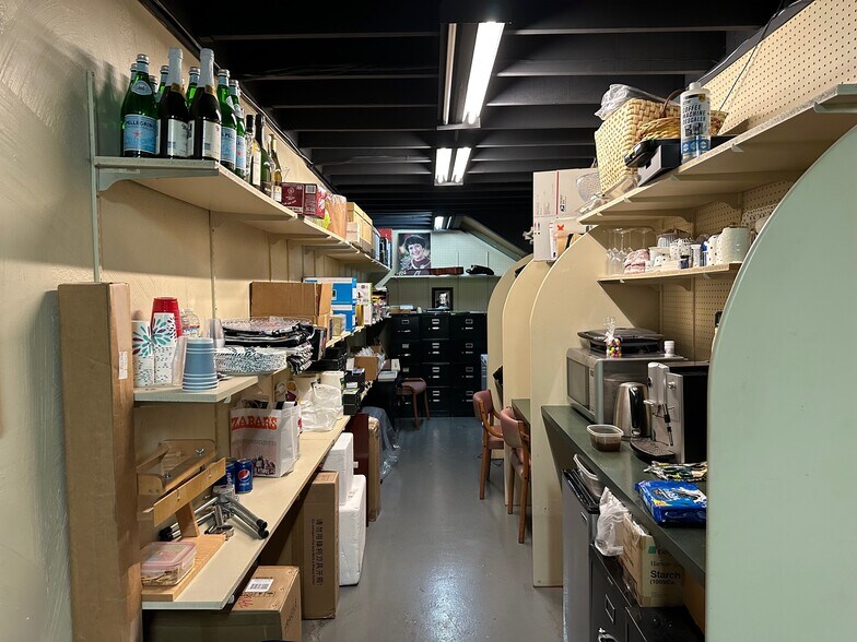 More Photos Of 841-843 Gilman St, Berkeley Storefront For Lease