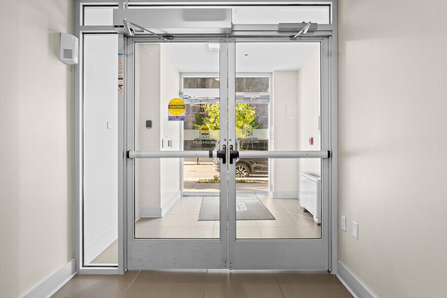 More Photos Of 88-94 Elm St, Rochester Office Residential For Lease