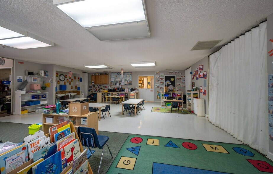 More Photos Of 1307 W Woodcroft Pky, Durham Office For Sale