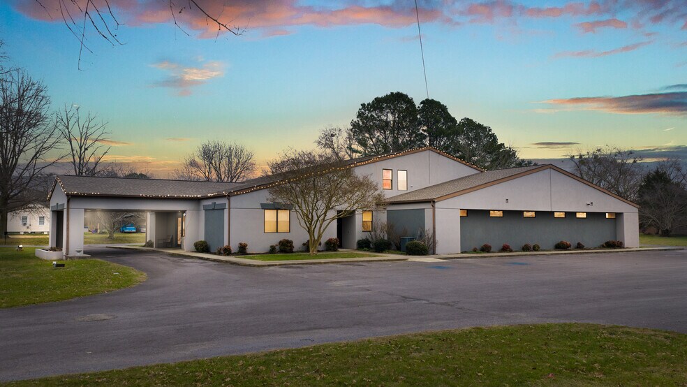 Primary Photo Of 15239 AL Highway 68, Crossville Medical For Sale