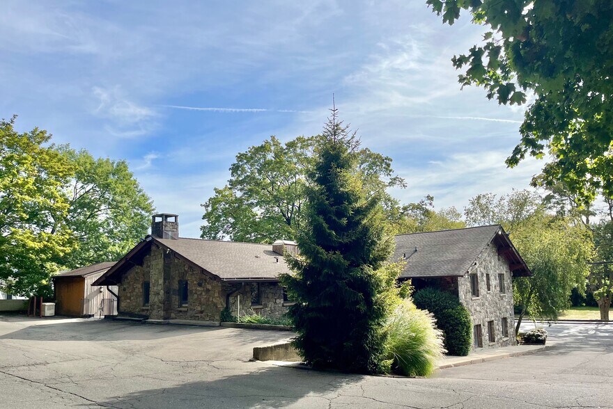 More Photos Of 212 Post Rd W, Westport Medical For Lease