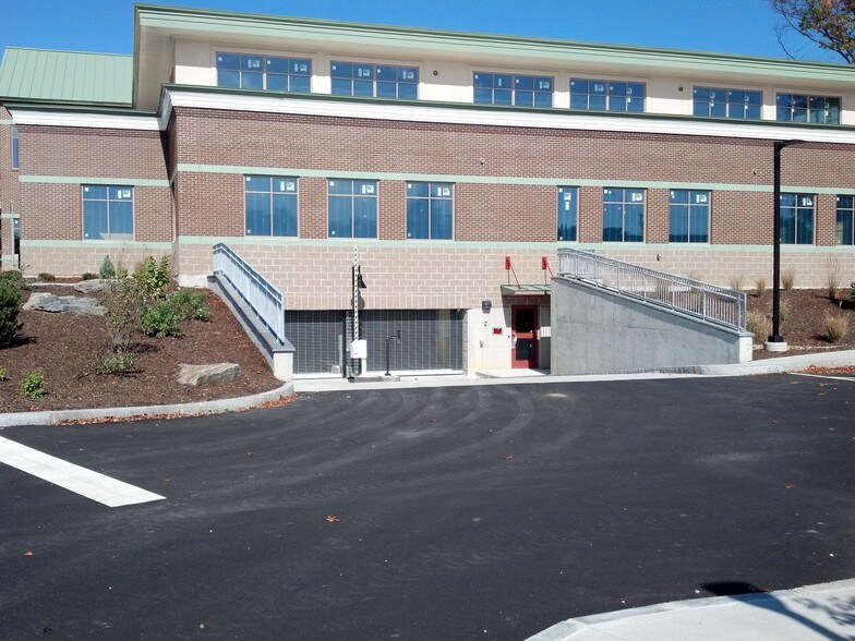 More Photos Of 25 New Hampshire Ave, Portsmouth Medical For Lease