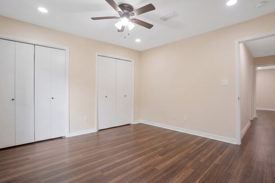 More Photos Of 6904 Fairfield Dr, Pensacola Office For Sale