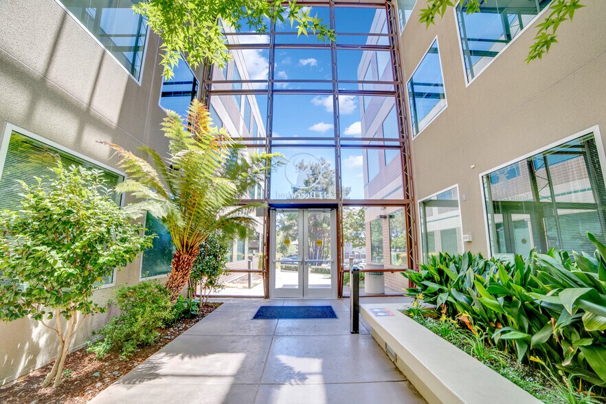 More Photos Of 111 Deerwood Rd, San Ramon Medical For Lease