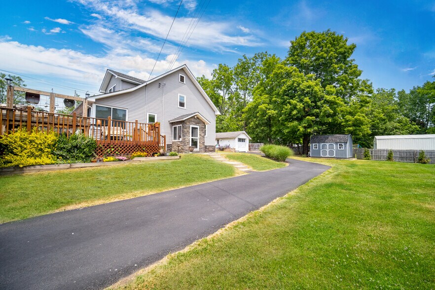 More Photos Of 2-6 Old Firehouse Rd, Plattekill Post Office For Sale