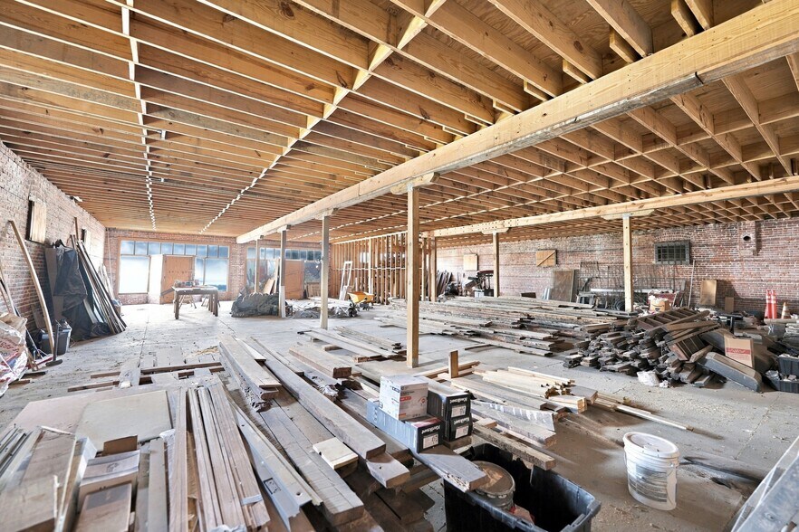 More Photos Of 1637-1651 Main St N, Jacksonville Storefront Retail Residential For Sale