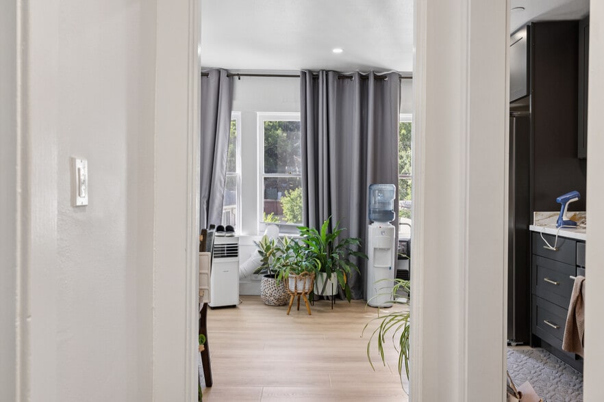 More Photos Of 250 Red Hill Ave, San Anselmo Apartments For Sale