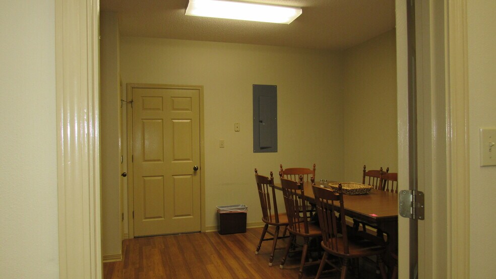 More Photos Of 22193 Highway 59 S, Robertsdale Office For Lease