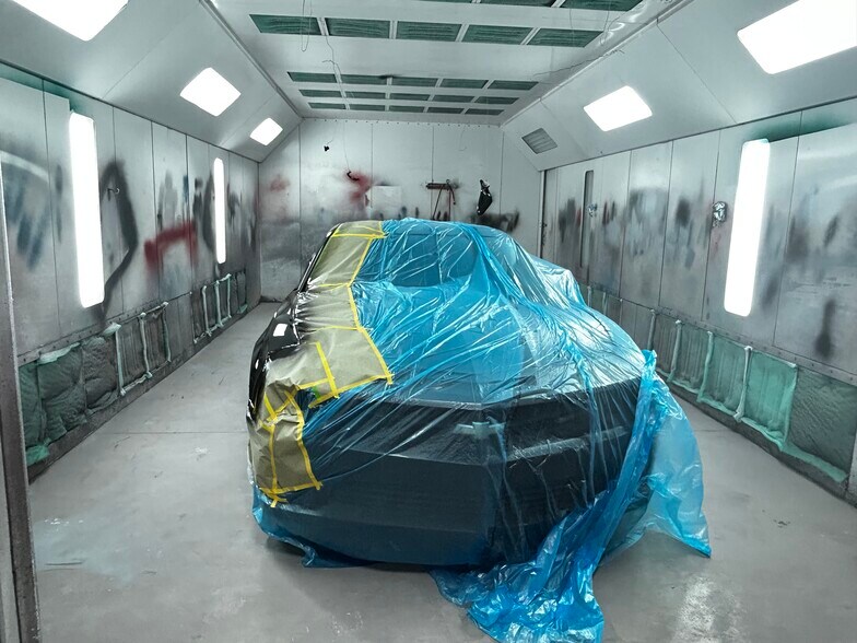 More Photos Of 505 South St, Schoolcraft Auto Repair For Lease