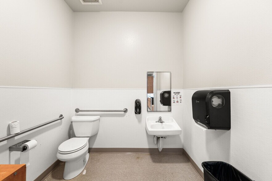More Photos Of 9944 Highland Ave, Rancho Cucamonga Religious Facility For Lease