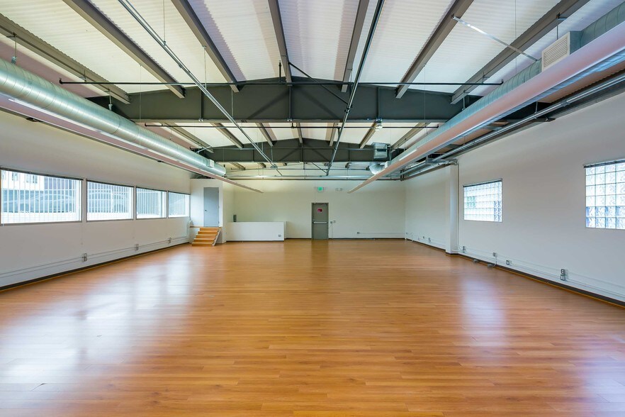 More Photos Of 2417 Beverly Blvd, Los Angeles Office For Lease