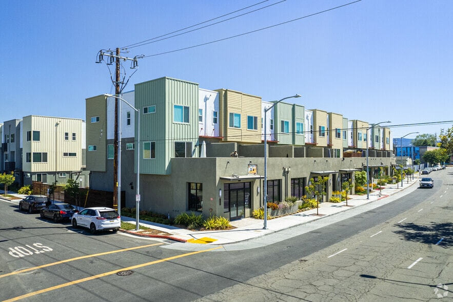 More Photos Of 980 W Grand Ave, Oakland Storefront For Sale