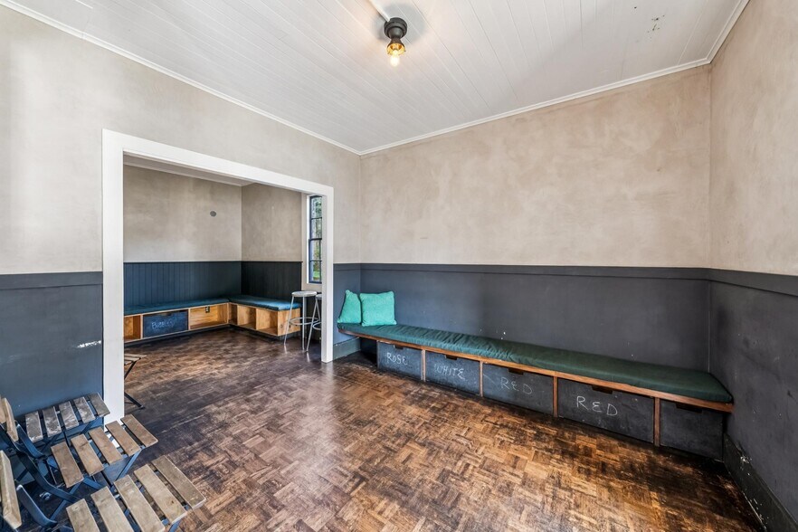 More Photos Of 11 Wharf Rd, Bolinas General Retail For Sale