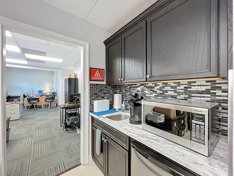 More Photos Of 1095 W Morse Blvd, Winter Park Office For Lease