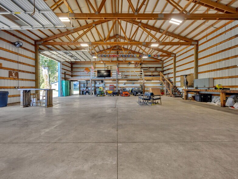 More Photos Of 44434 SE Coalman Rd, Sandy Light Manufacturing For Sale