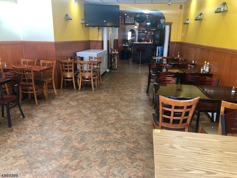 More Photos Of 179 Adams St, Newark Restaurant For Sale