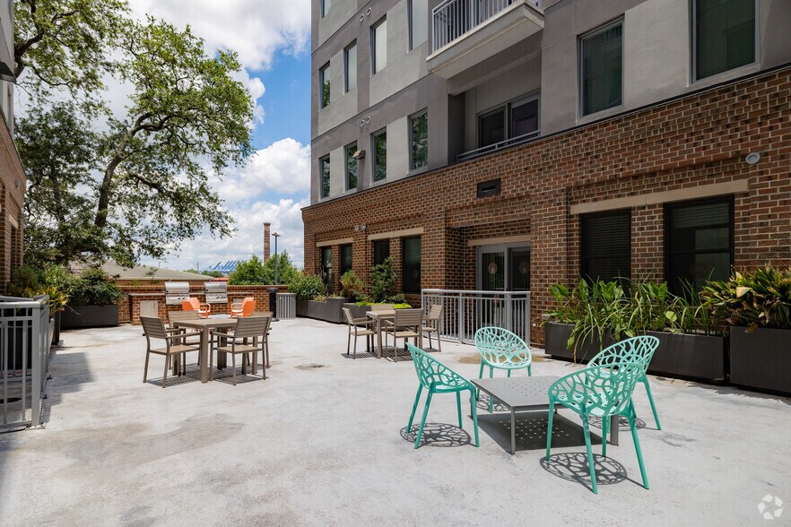 More Photos Of 540 Selma St, Savannah Apartments For Lease