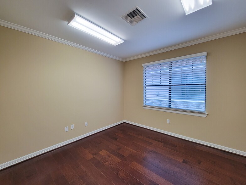 More Photos Of 4502 Riverstone Blvd, Missouri City Medical For Lease