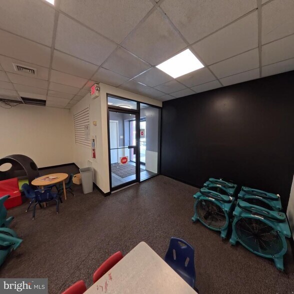 More Photos Of 1515 Mount Hope Ave, Pottsville Office For Lease