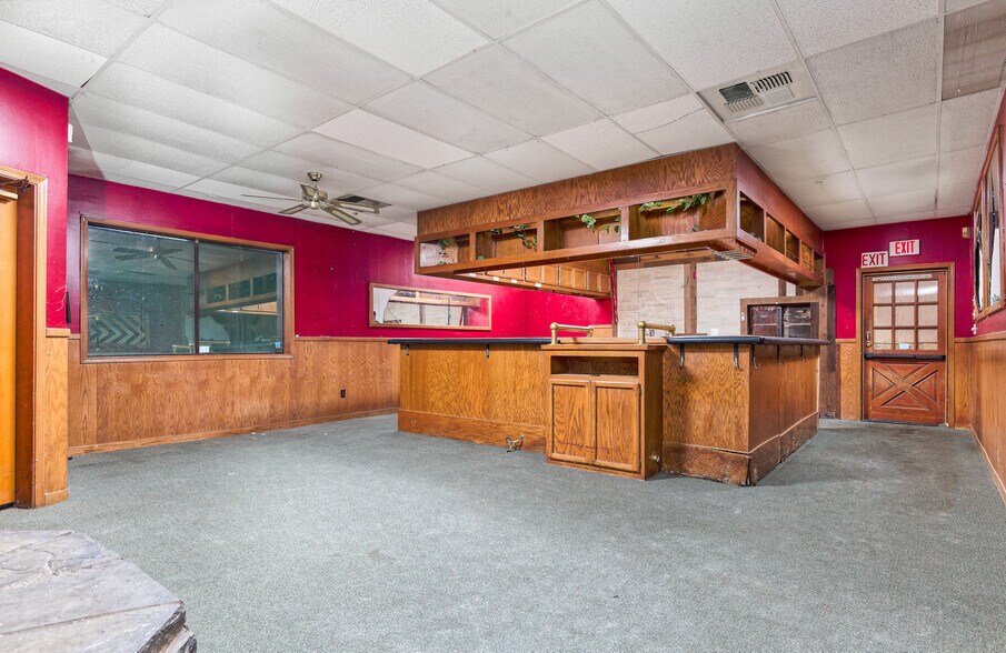 More Photos Of 6022 Pony Express Trl, Pollock Pines Freestanding For Sale