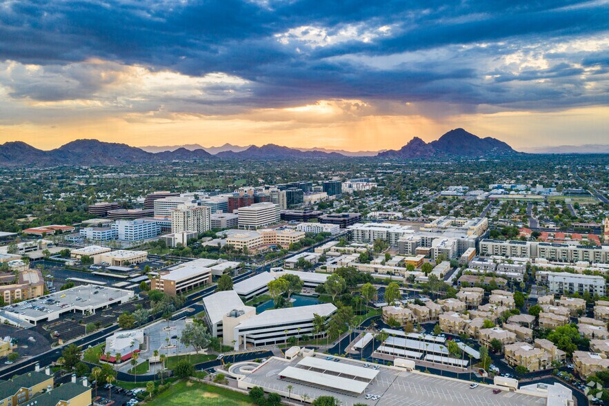 More Photos Of 2111 E Highland Ave, Phoenix Office For Lease